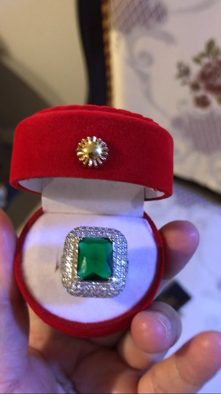Haseen Emerald Ring